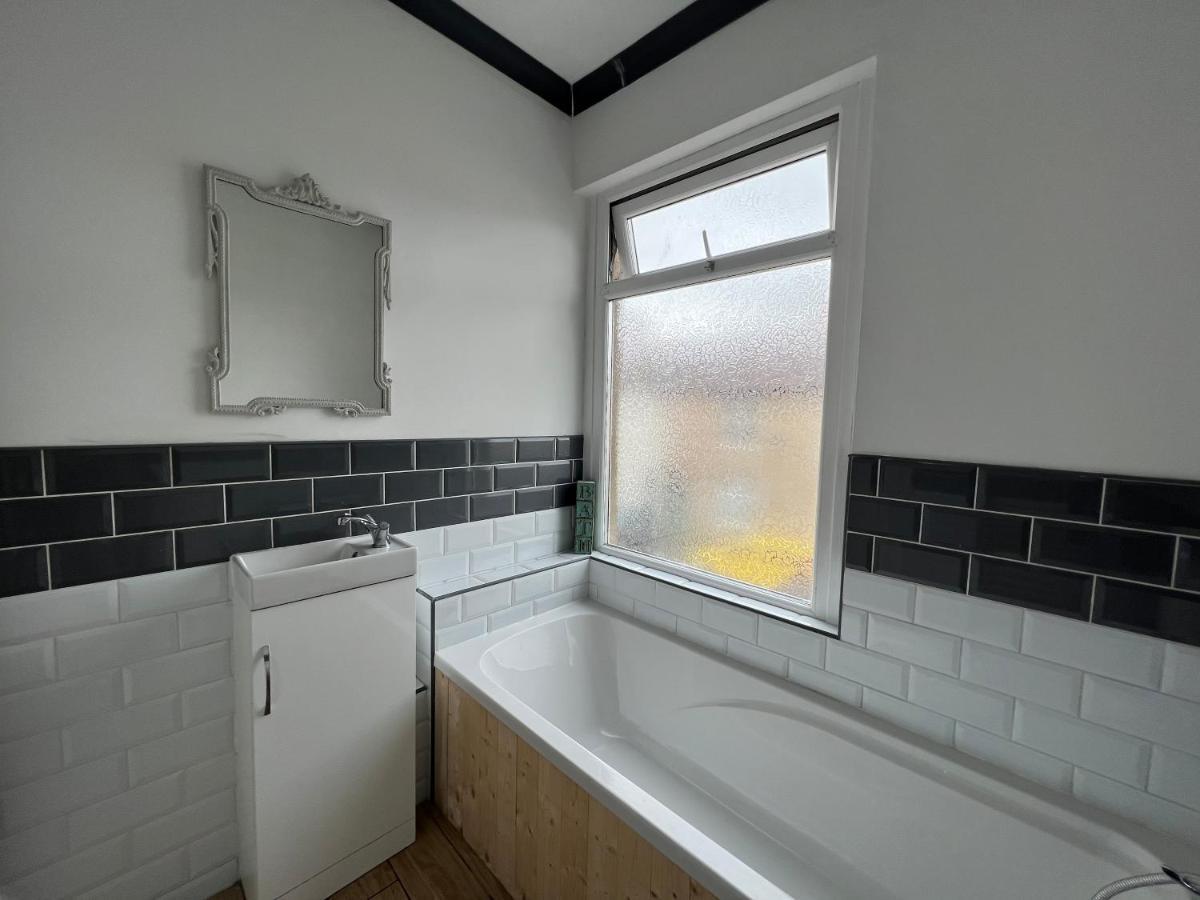 Brecon Town 3 Bedroom House Sleeps 6 Central Location Exteriör bild